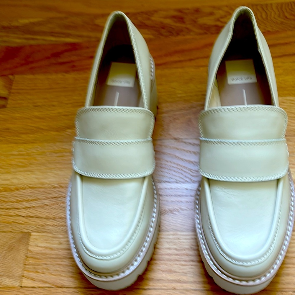DOLCE VITA - Ivory Leather “Halona” Loafer